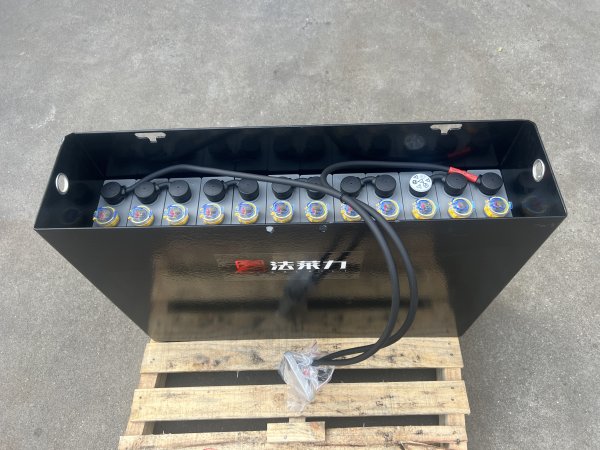 力達/合力460托盤車叉車蓄電池12-3PZS240 24V 240AH