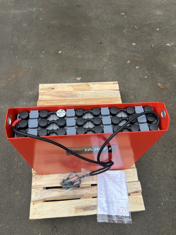 林德L10 L2堆高車(chē)叉車(chē)蓄電池 12-2PZB190 24V 190AH