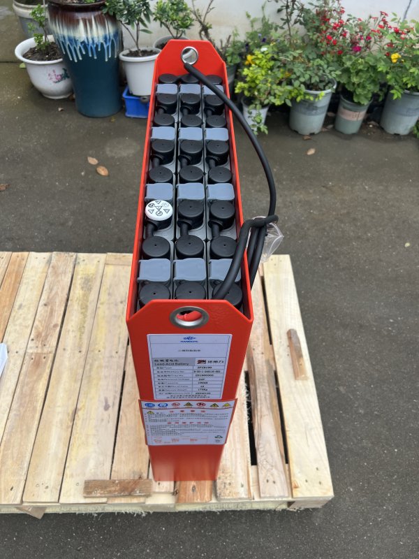 林德L10 L2堆高車(chē)叉車(chē)蓄電池 12-2PZB190 24V 190AH