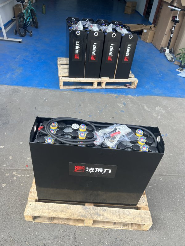 合力叉車力達(dá)410叉車蓄電池12-3PZB210 24V210AH 