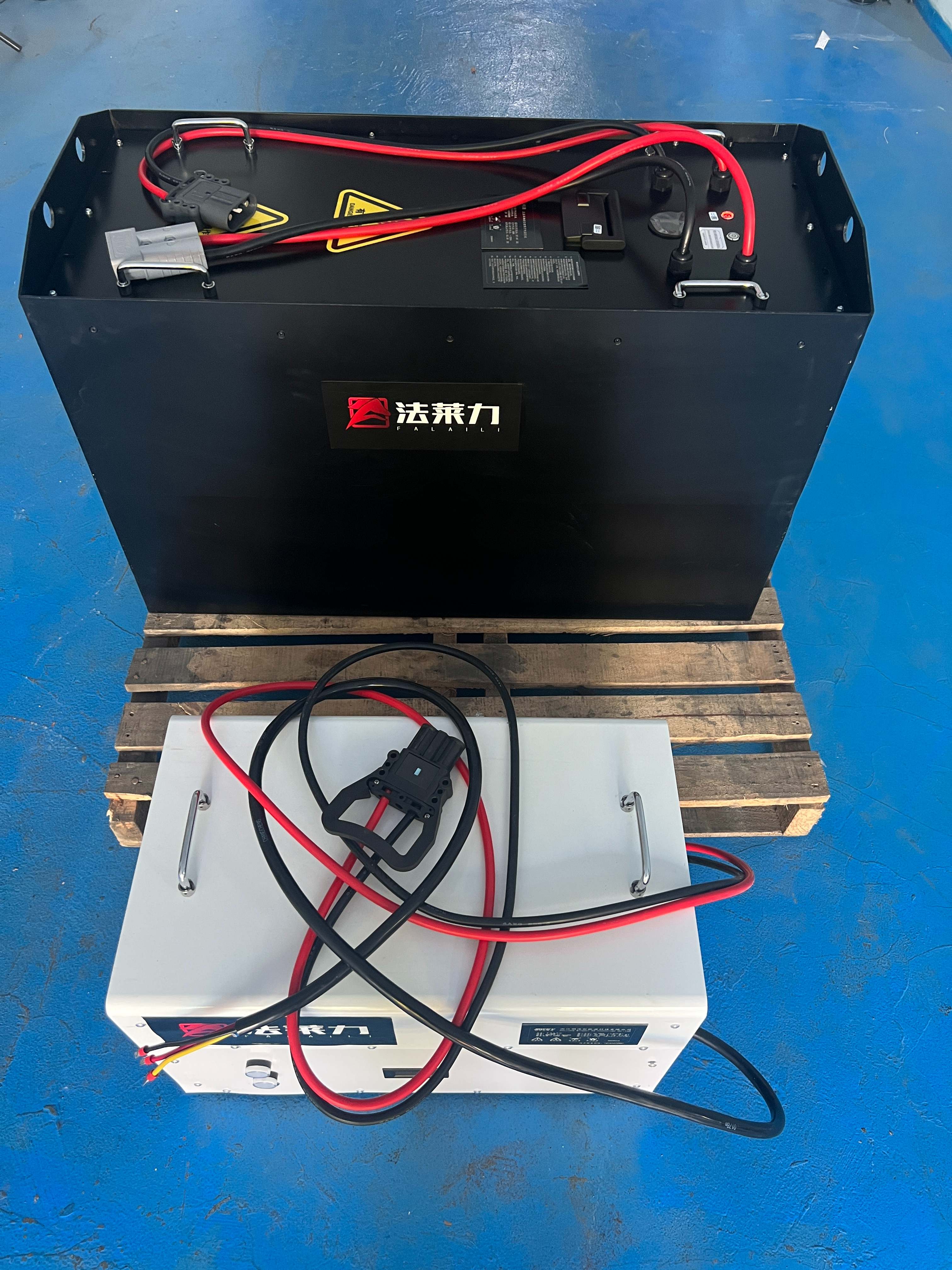 豐田7FBE10/13電動(dòng)叉車鉛酸電池改鋰電池 原鉛酸電池改為51.2V300AH 豐田7FBE10/13電動(dòng)叉車鉛酸電池改鋰電池 原鉛酸電池改為51.2V300AH