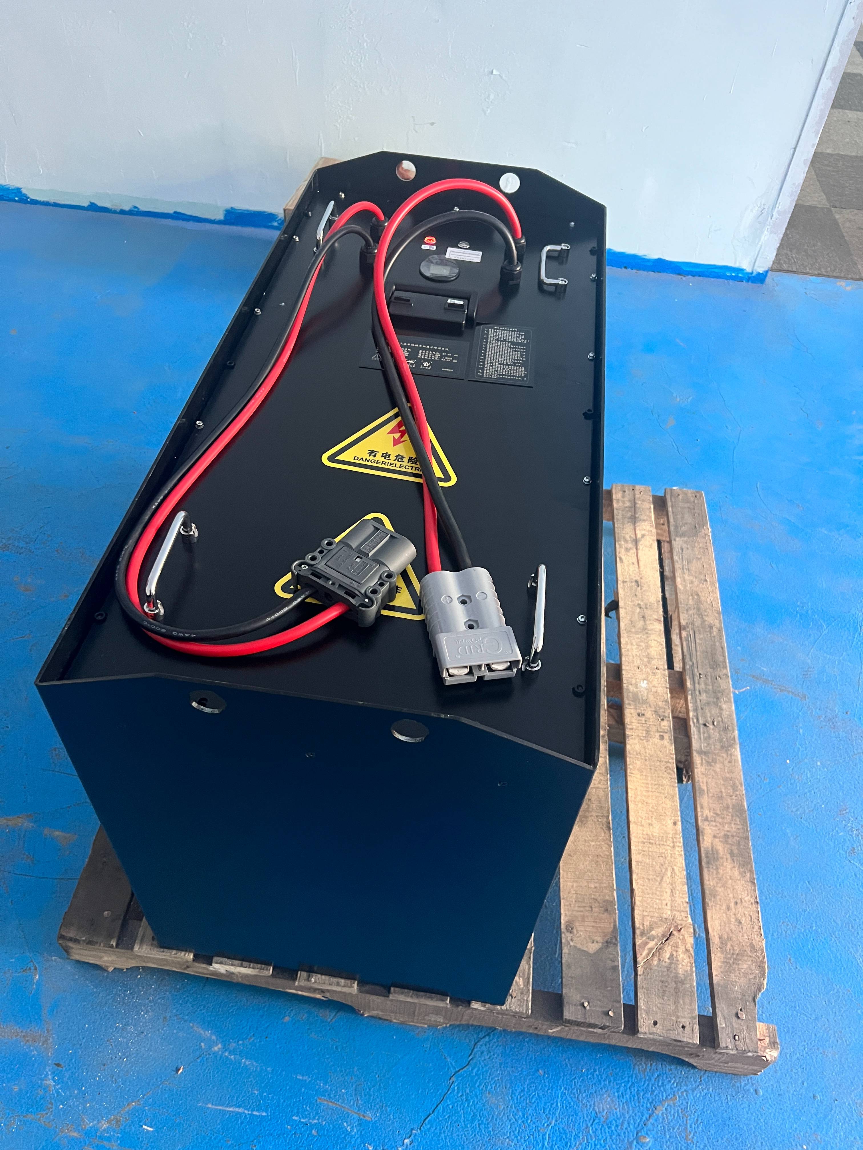 豐田7FBE10/13電動(dòng)叉車鉛酸電池改鋰電池 原鉛酸電池改為51.2V300AH 豐田7FBE10/13電動(dòng)叉車鉛酸電池改鋰電池 原鉛酸電池改為51.2V300AH