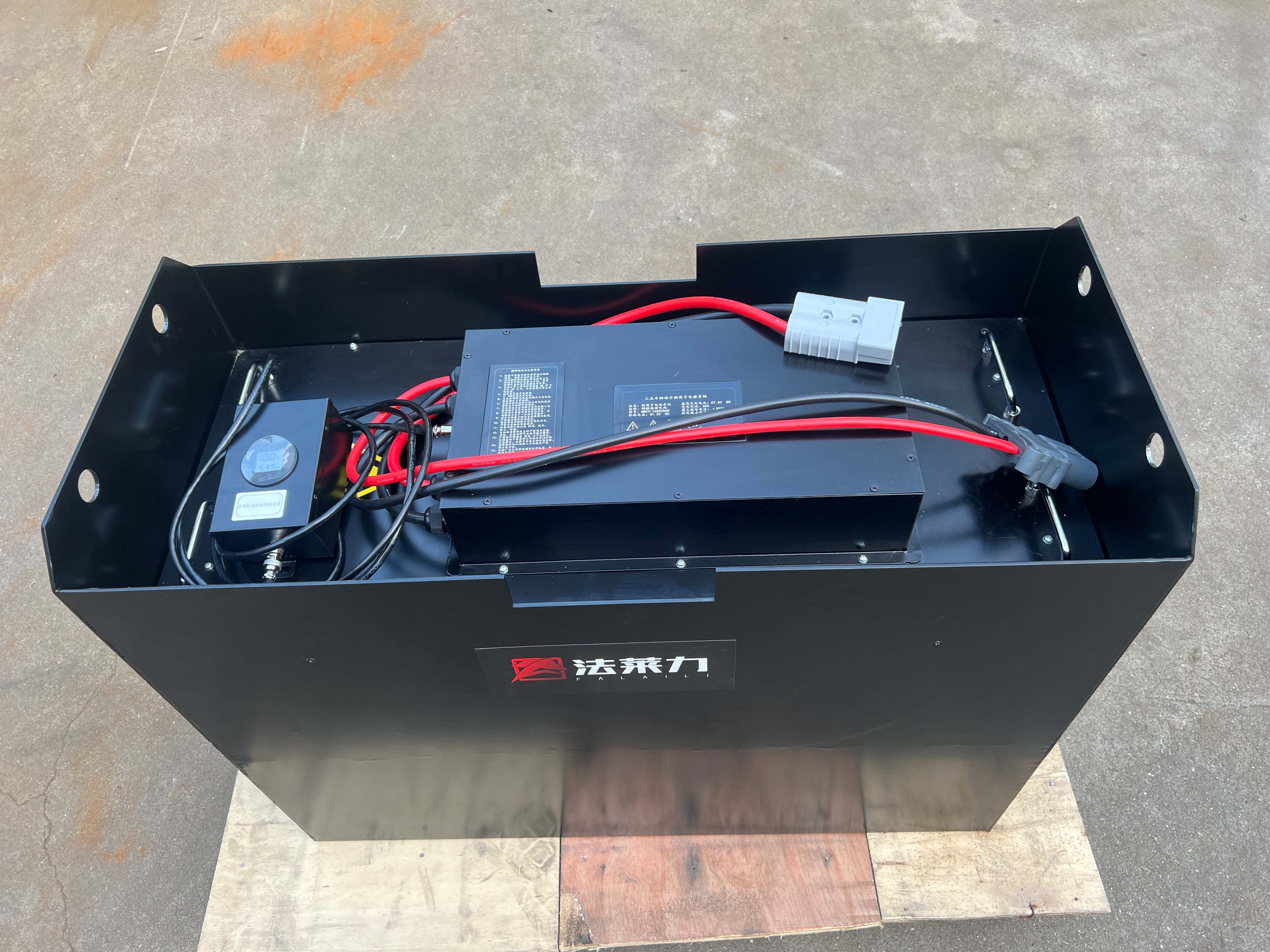 臺勵福1.5T電動叉車鉛酸蓄電池48V 500AH改為磷酸鐵鋰電池 51.2V 300AH 臺勵福1.5T電動叉車鉛酸蓄電池48V 500AH改為磷酸鐵鋰電池 51.2V 300AH