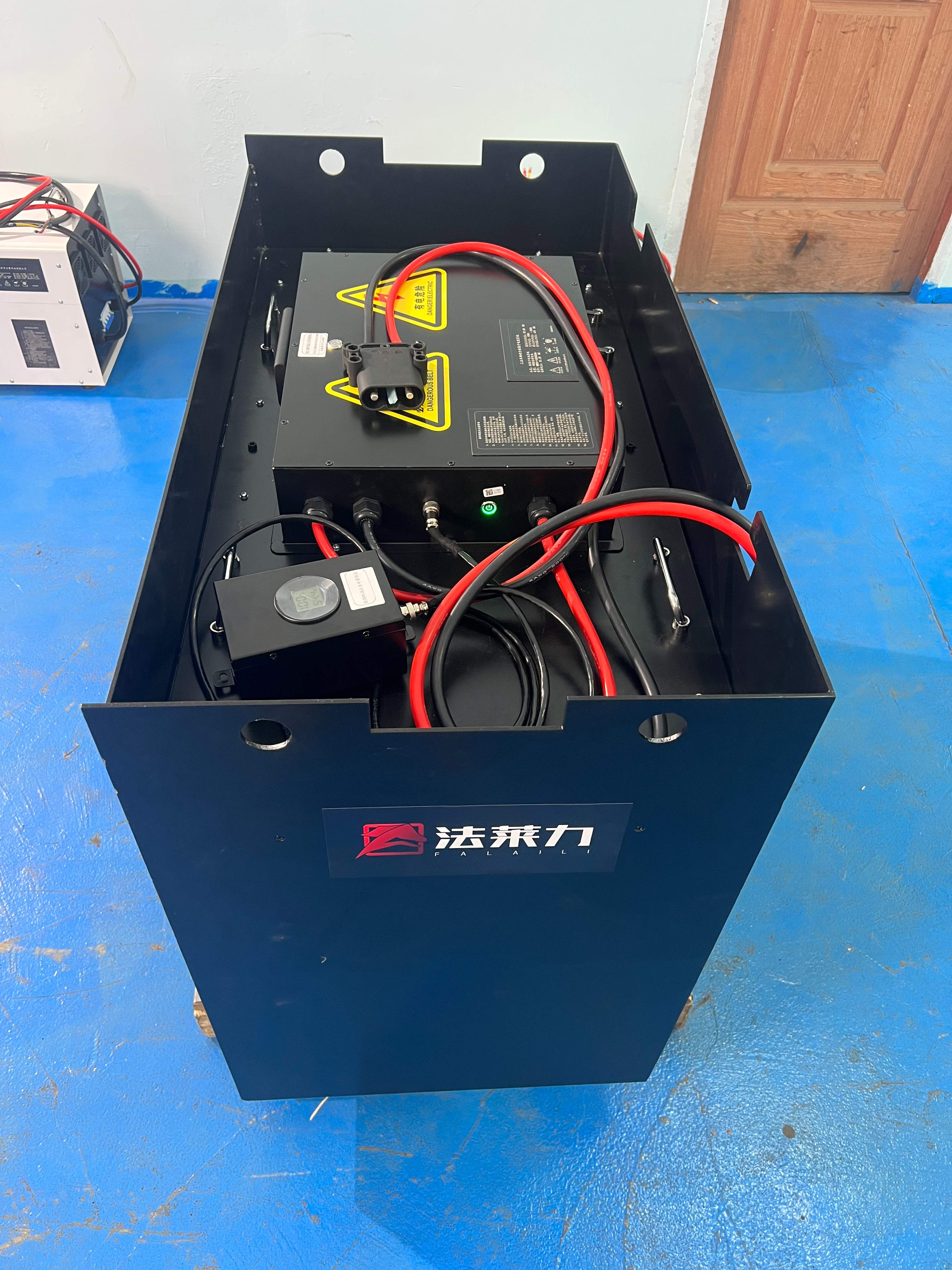 合力2T/2.5T電動(dòng)叉車蓄電池 原鉛酸電池48V 600AH改磷酸鐵鋰電池51.2V 560AH 合力2T/2.5T電動(dòng)叉車蓄電池 原鉛酸電池48V 600AH改磷酸鐵鋰電池51.2V 560AH