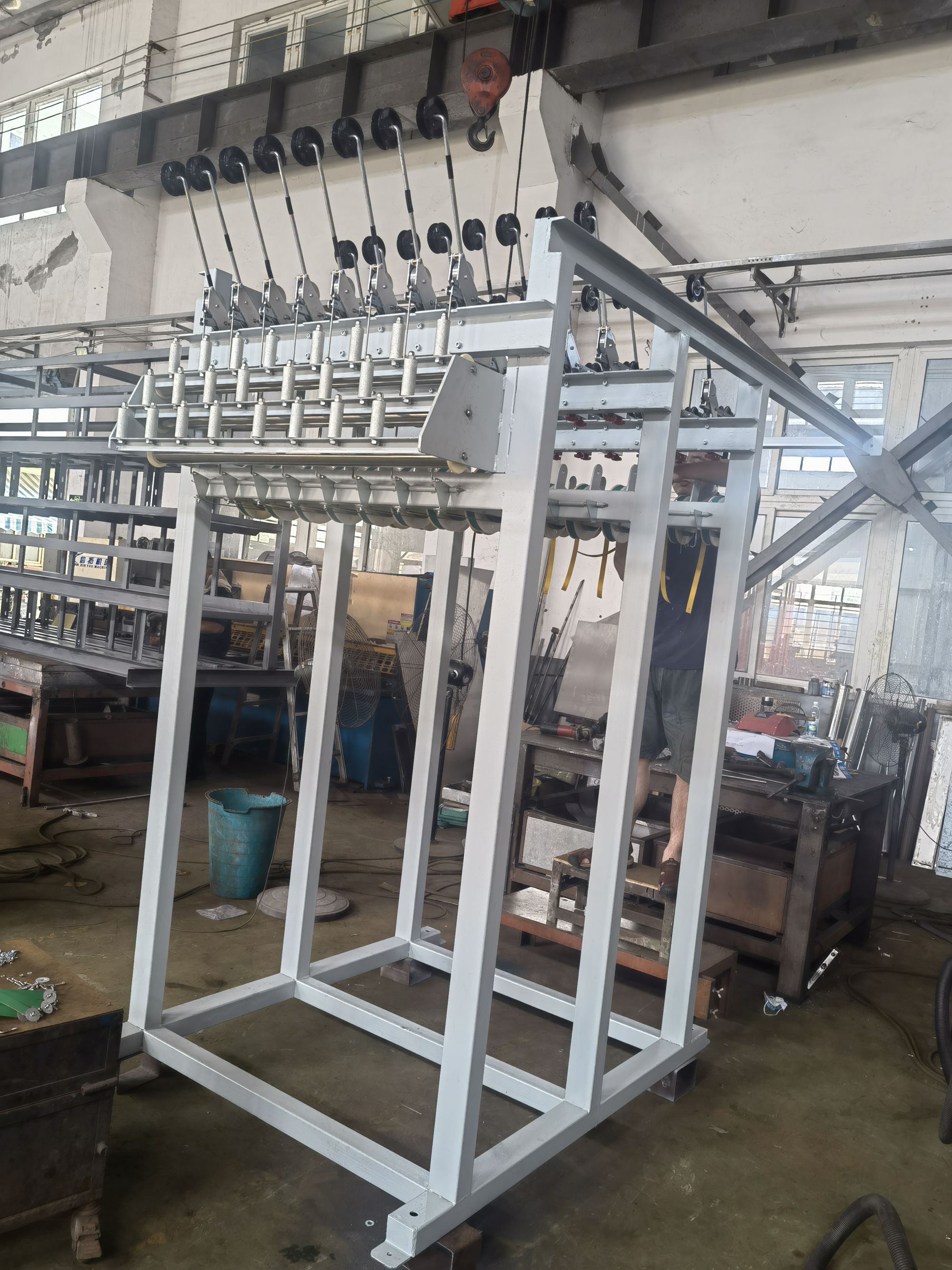 電纜上漆塔用阻尼架