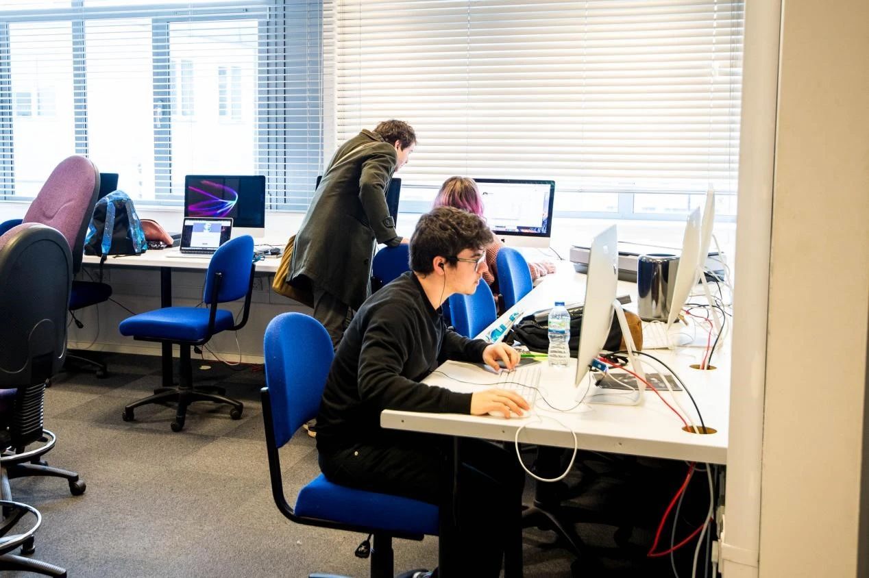 大学课程- BSc Computing (Web Development) 计算机（网络开发）-威尔士三一圣大卫大学