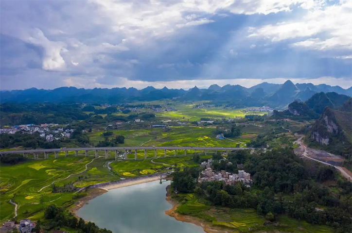 六盘水湖畔边湖畔木屋宜居小木屋