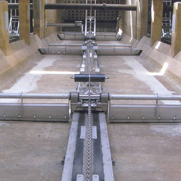 刮泥機(jī)在城市污水處理中發(fā)揮關(guān)鍵作用