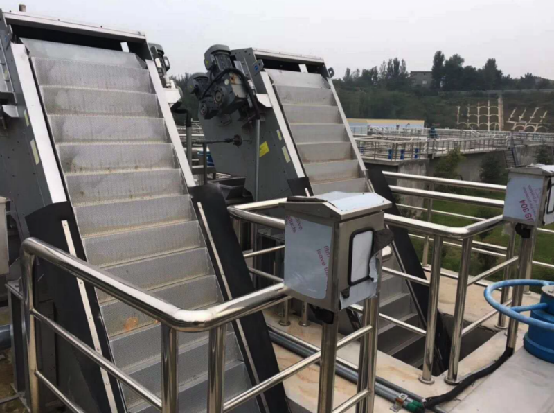 格柵除污機：筑牢污水處理首要防線，賦能環保治理提質增效