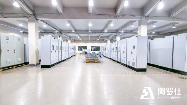 無錫鋰電成套配電柜盤柜廠 推薦咨詢 阿羅仕電控系統供應;