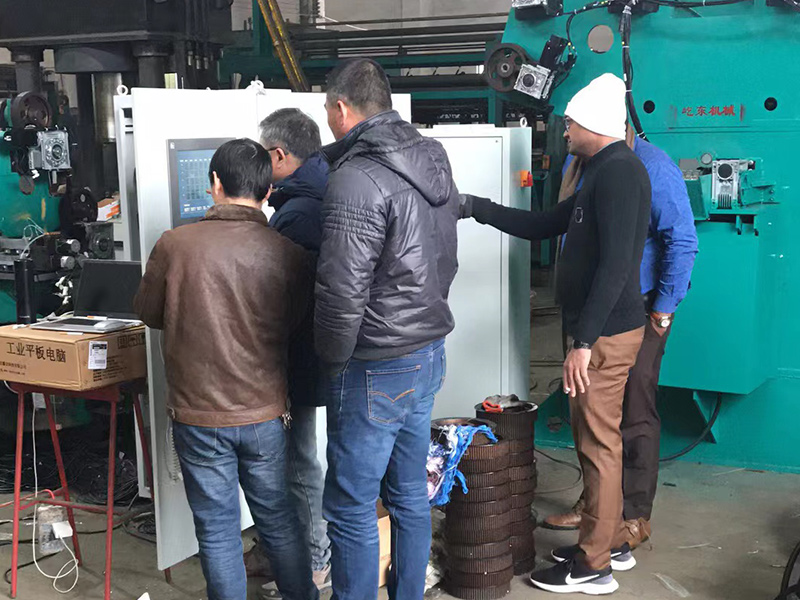 經編織帶機遠銷國內外，助力行業繁榮