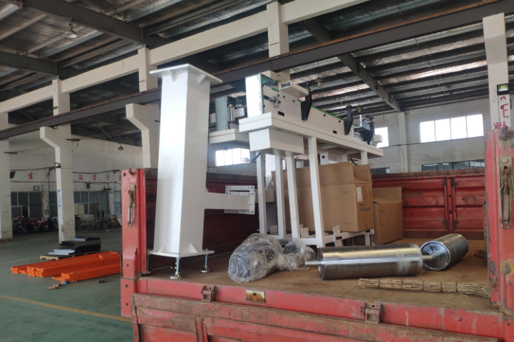 徐州數(shù)控機(jī)床上下料機(jī)器人生產(chǎn)廠家 南京溧水潔鵬自動(dòng)化供應(yīng)