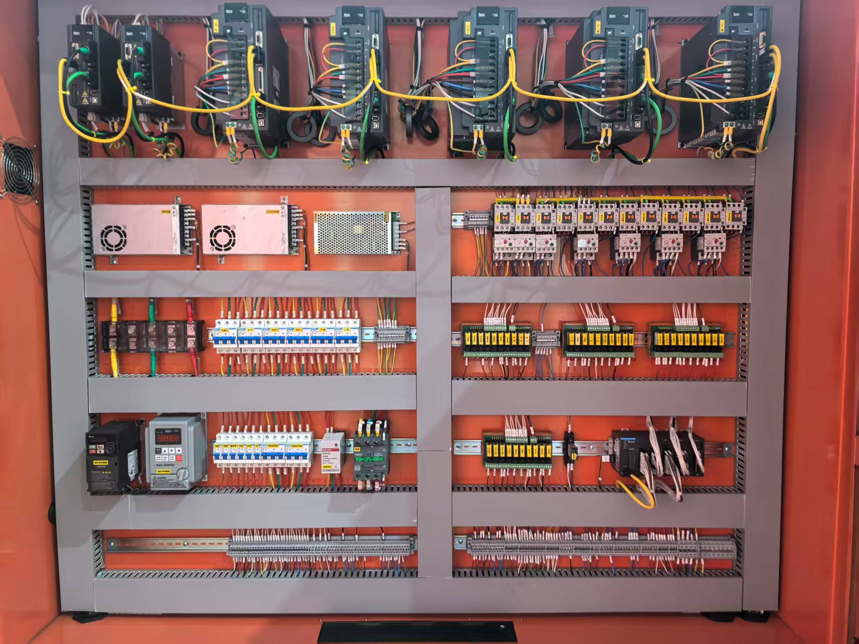 全伺服正負壓一體機