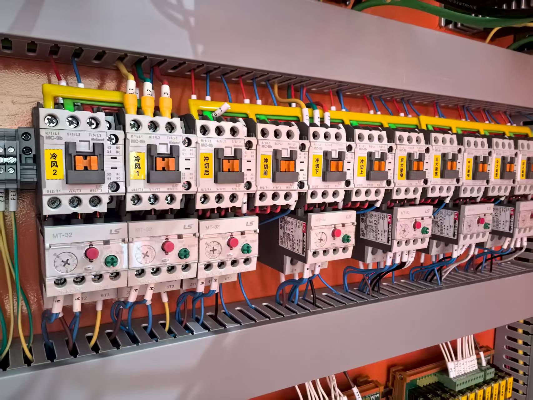 全伺服正負壓一體機