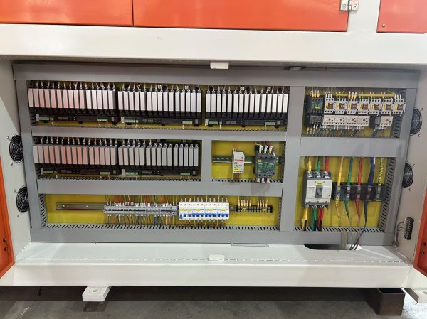 伺服高速機(jī)